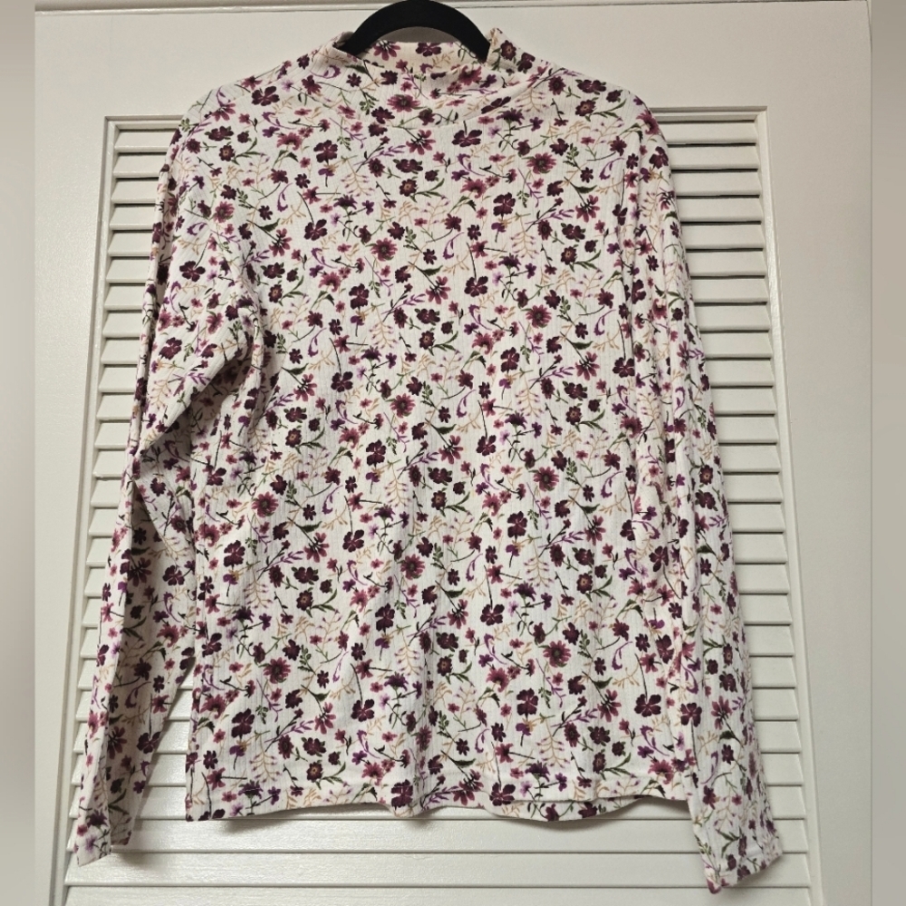 Bobbie Brooks - Floral Long-Sleeve Ribbed Top